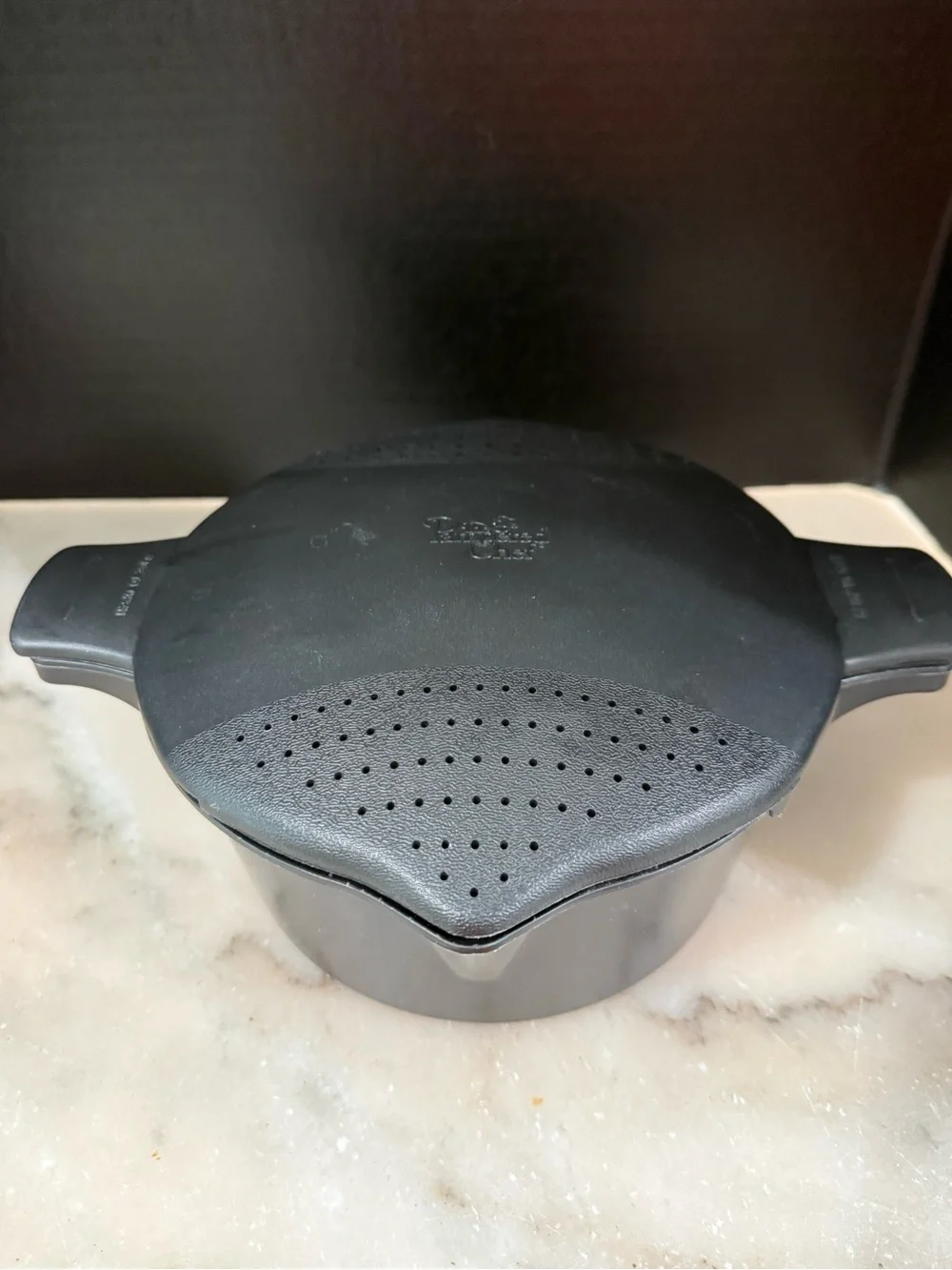Pampered Chef Large Micro Cooker Microwave Steamer 2 Qt Liter 8 Cup Black USA